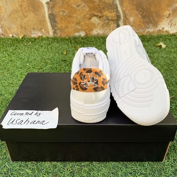 Women’s Air Force 1 pixel white shoes - Picture 4 of 4